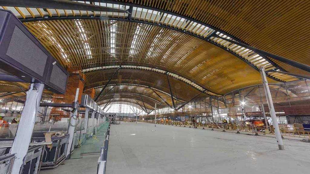 香港機場的對外交通︰機場快線、跨境巴士、港珠澳大橋