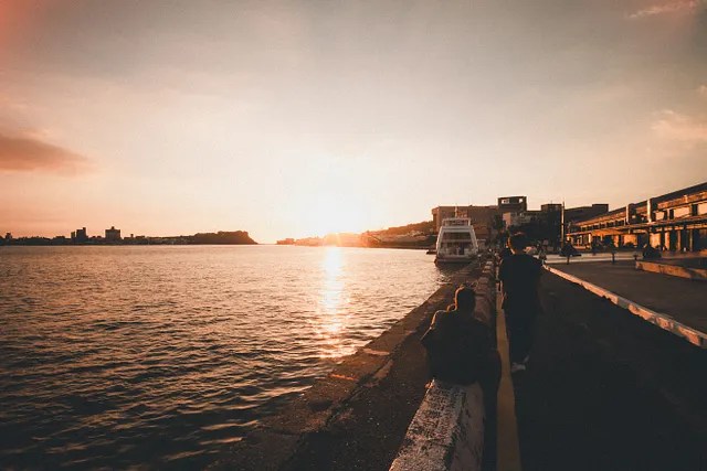 高雄／夕照海邊之城．2025高雄海濱夕陽打卡熱點推薦